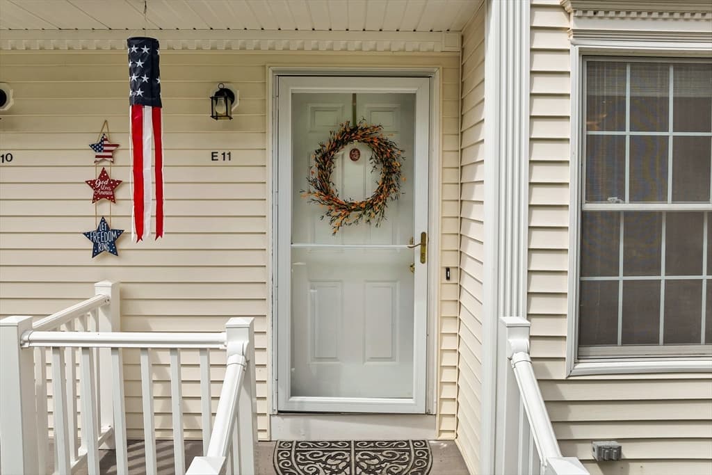 6 Pleasant Street # E11, Hooksett NH 03106 photo 3