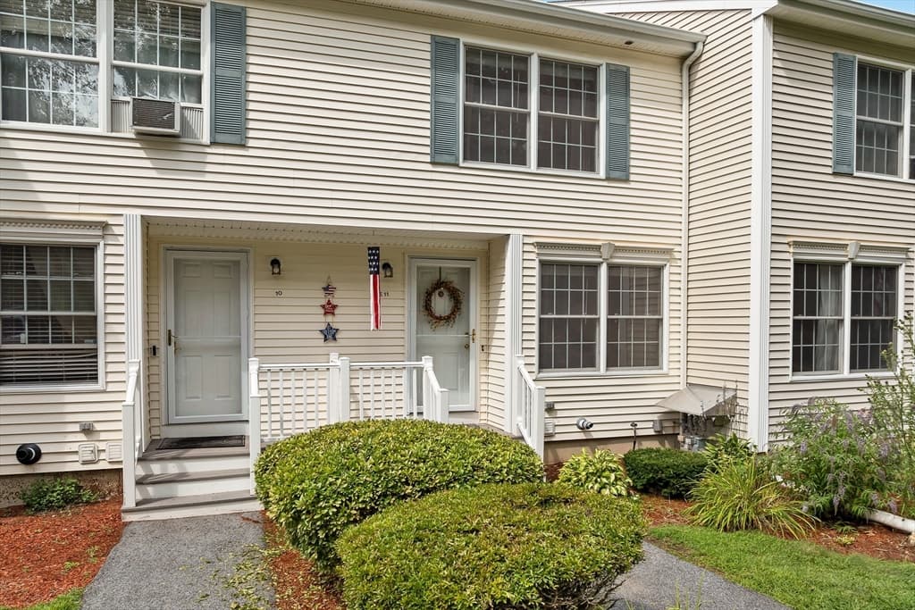 6 Pleasant Street # E11, Hooksett NH 03106