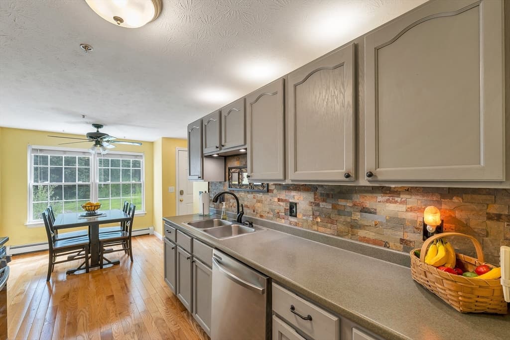 6 Pleasant Street # E11, Hooksett NH 03106 photo 10