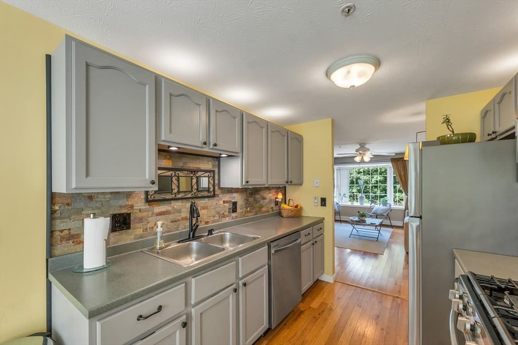 6 Pleasant Street # E11, Hooksett NH 03106 photo 15