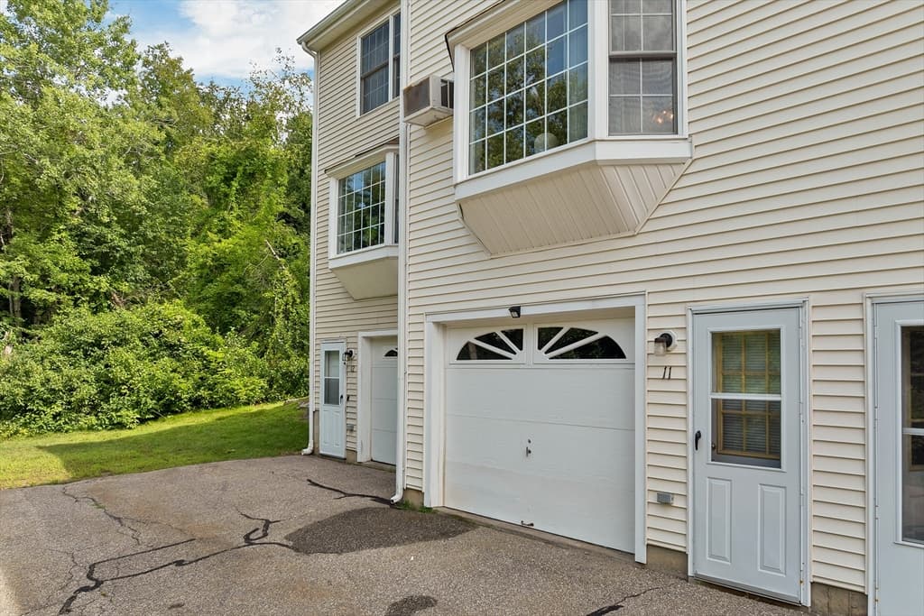 6 Pleasant Street # E11, Hooksett NH 03106 photo 4