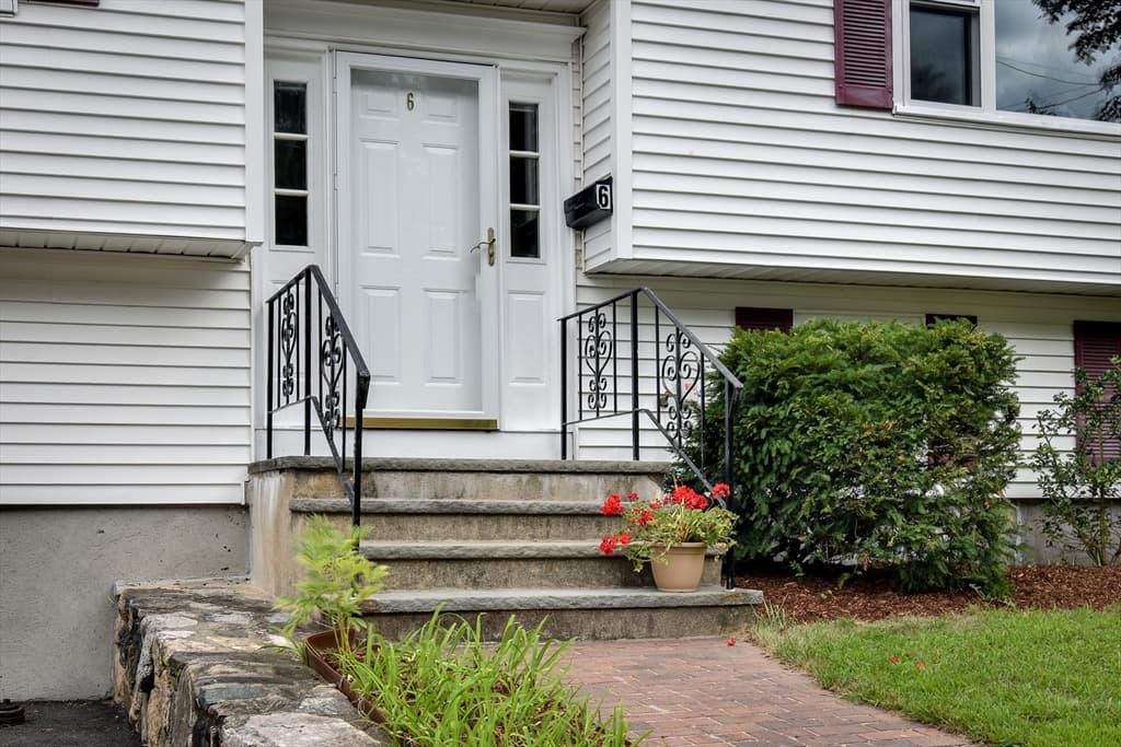 6 Salvi Drive, Framingham MA 01701 photo 2
