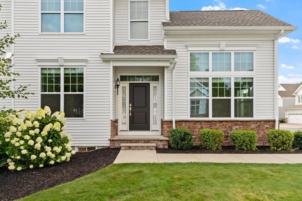 2 Phoebe St # 2, Methuen MA 01844