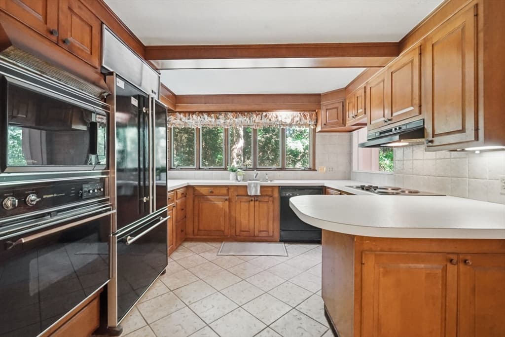 Single Family Residence at 634 Glendale Rd, Wilbraham MA 01095, Wilbraham, photo 12 of 42