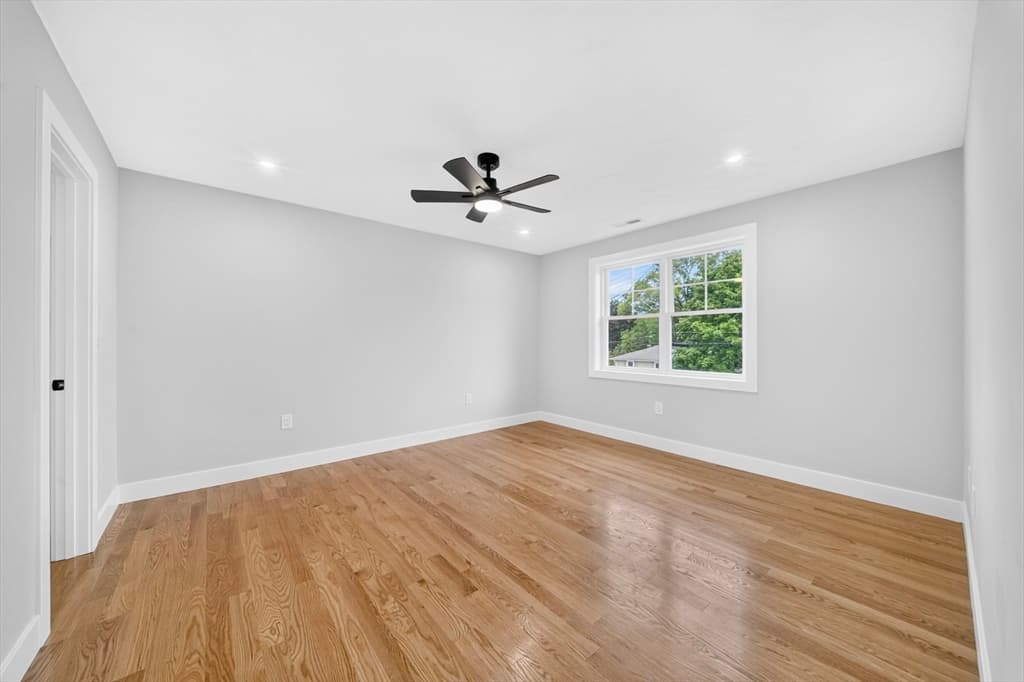 16 Neillian Way # 16, Bedford MA 01730 photo 18