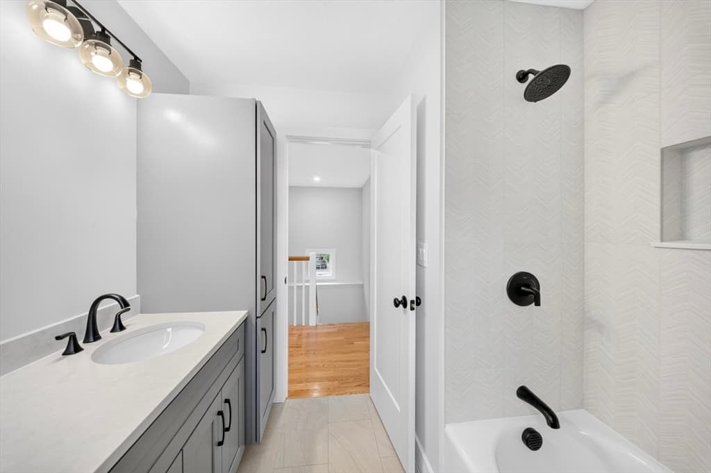 16 Neillian Way # 16, Bedford MA 01730 photo 11