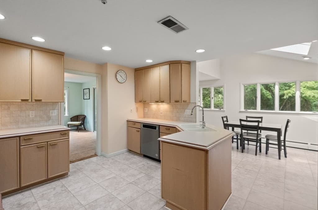 355 Brush Hill Road, Milton MA 02186 photo 14