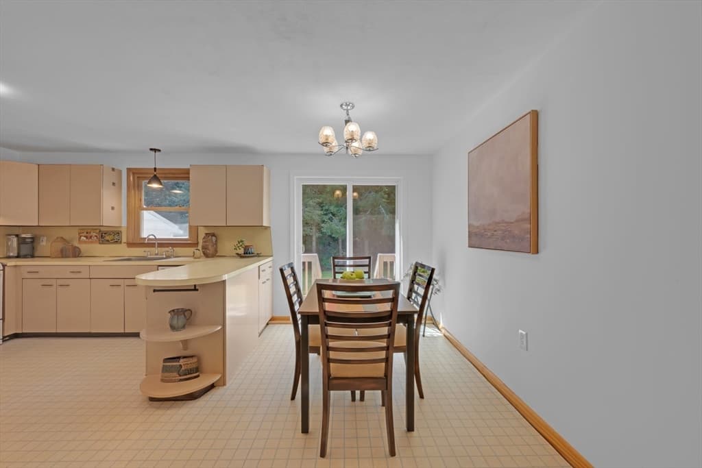 127 Springfield St, Palmer MA 01069 photo 6