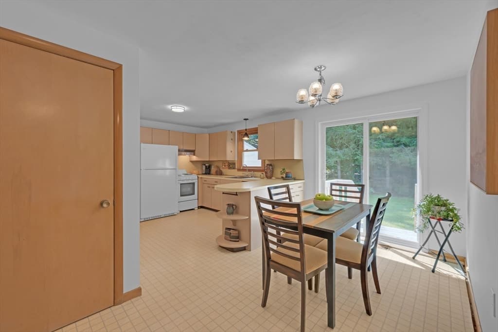 127 Springfield St, Palmer MA 01069 photo 7