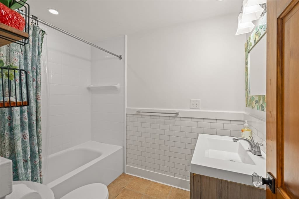 24 Holland St, Needham MA 02492 photo 24