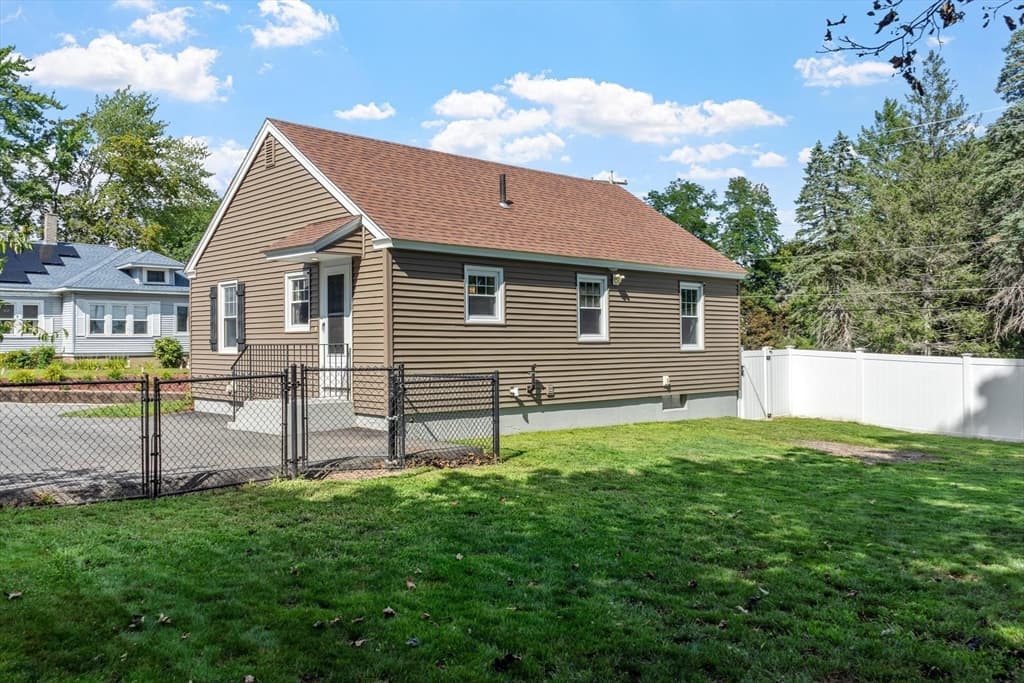 4 Maverick St, Fitchburg MA 01420 photo 33