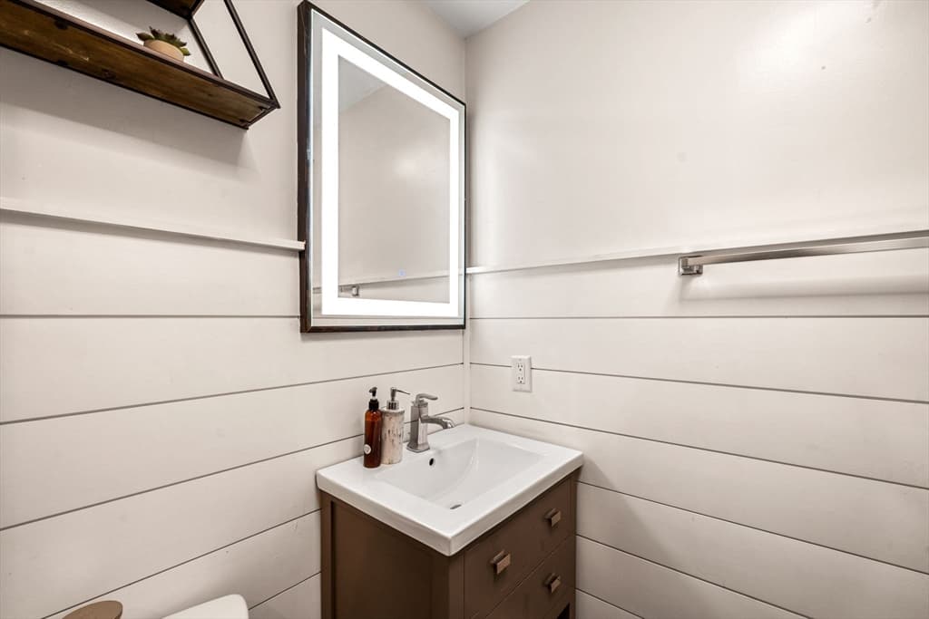 22 Loring Rd, Methuen MA 01844 photo 17