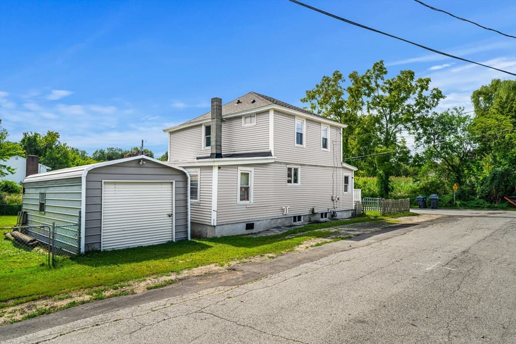 22 Loring Rd, Methuen MA 01844 photo 3