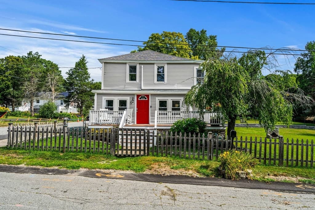 22 Loring Rd, Methuen MA 01844