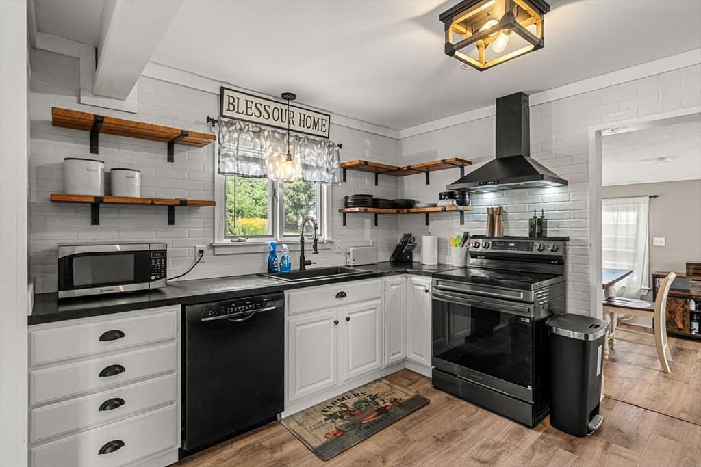 22 Loring Rd, Methuen MA 01844 photo 5