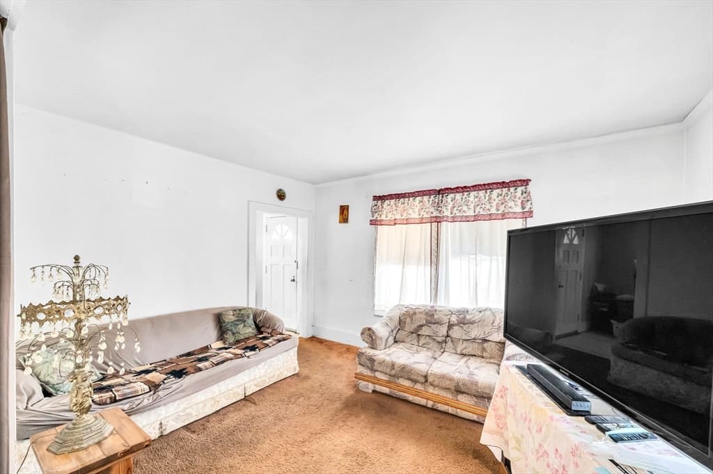 76 Howard St, Ludlow MA 01056 photo 7