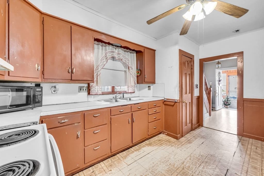 76 Howard St, Ludlow MA 01056 photo 11