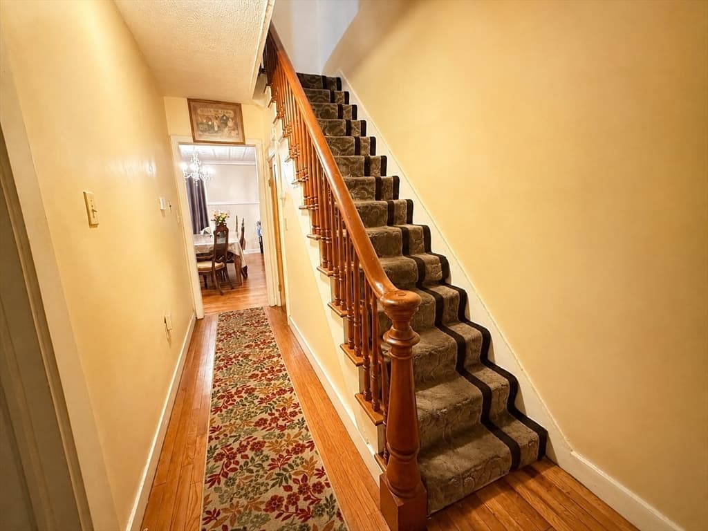 145-147 Hancock St, Springfield MA 01109 photo 5