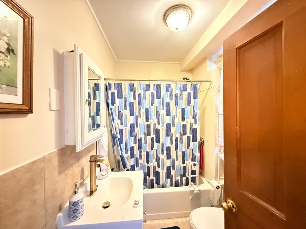 145-147 Hancock St, Springfield MA 01109 photo 9