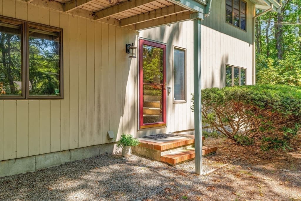 679 Poponessett Road, Barnstable MA 02635 photo 3