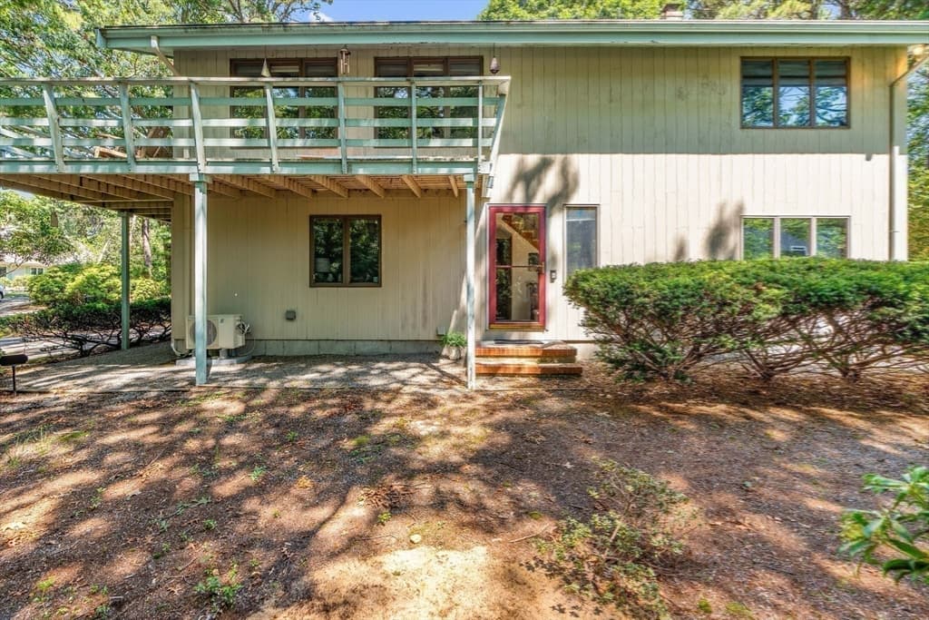 679 Poponessett Road, Barnstable MA 02635