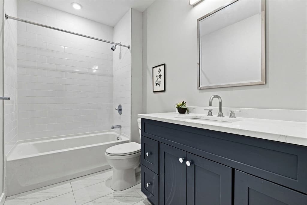 267 Old Colony # 206, Boston MA 02127 photo 11