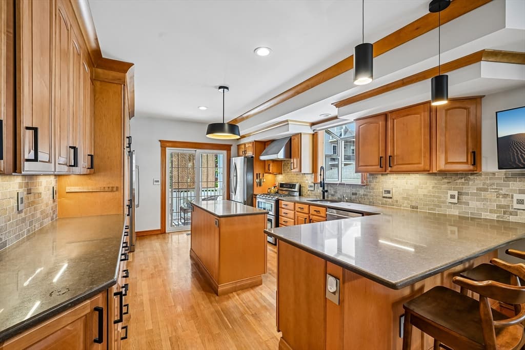 47 Emerald Street # 47, Medford MA 02155 photo 9