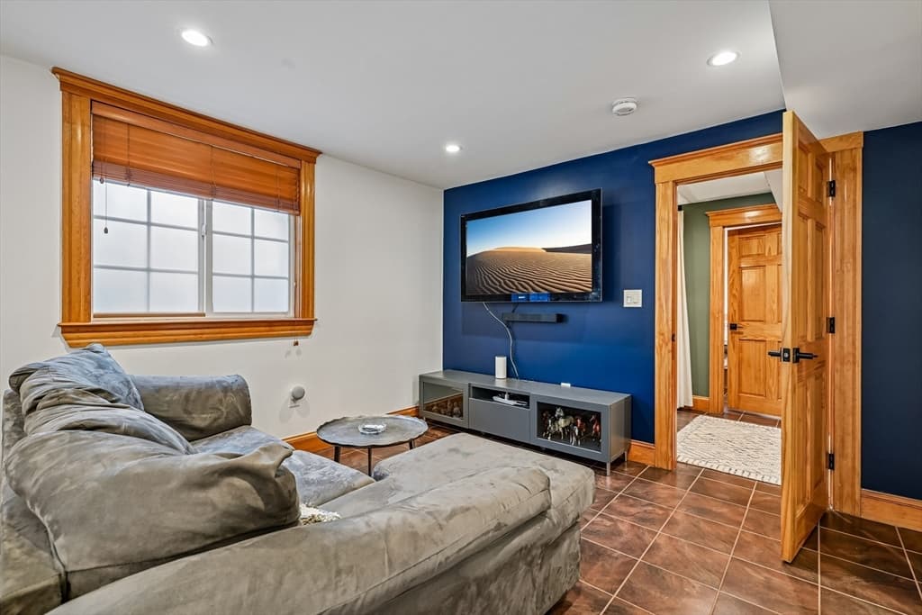 47 Emerald Street # 47, Medford MA 02155 photo 19