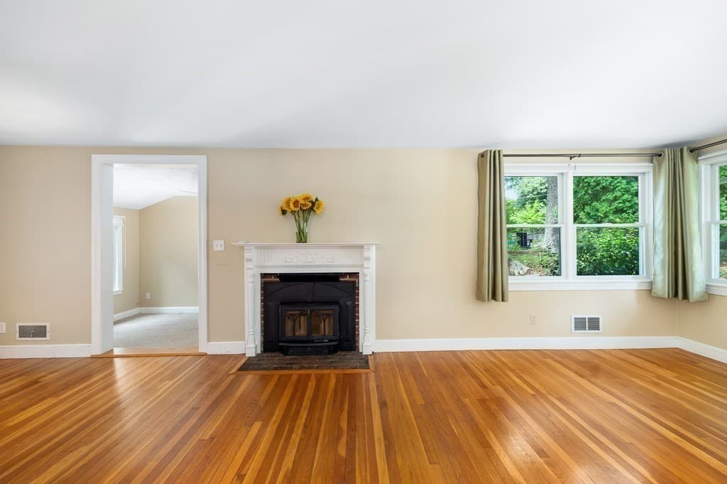 Single Family Residence at 101 Topsfield Road, Wenham MA 01984, Wenham, photo 6 of 40
