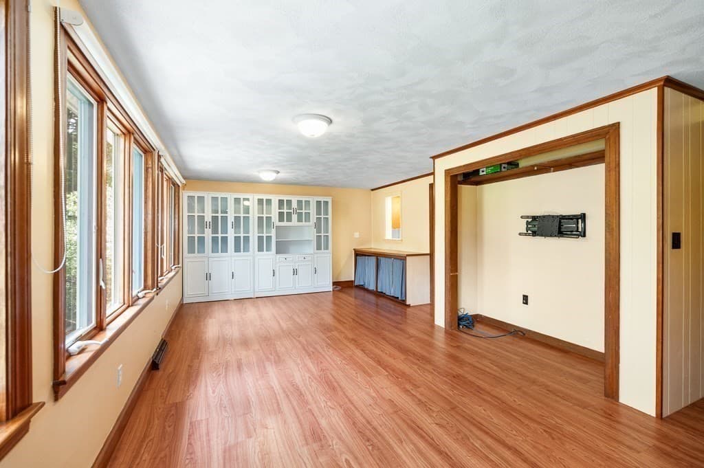 Single Family Residence at 101 Topsfield Road, Wenham MA 01984, Wenham, photo 16 of 40