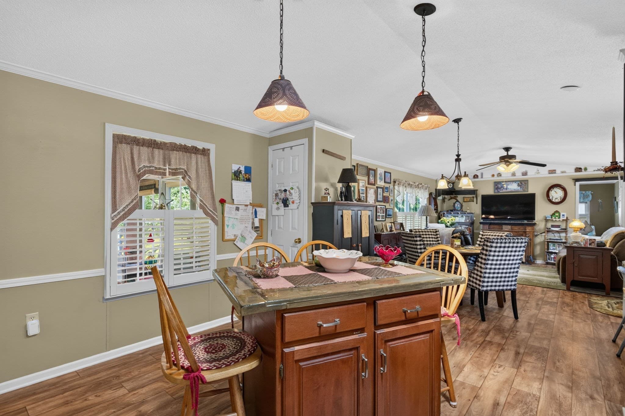 Mobile Home at 30 Tucker Terrace, Raynham MA 02767, Raynham, photo 6 of 34