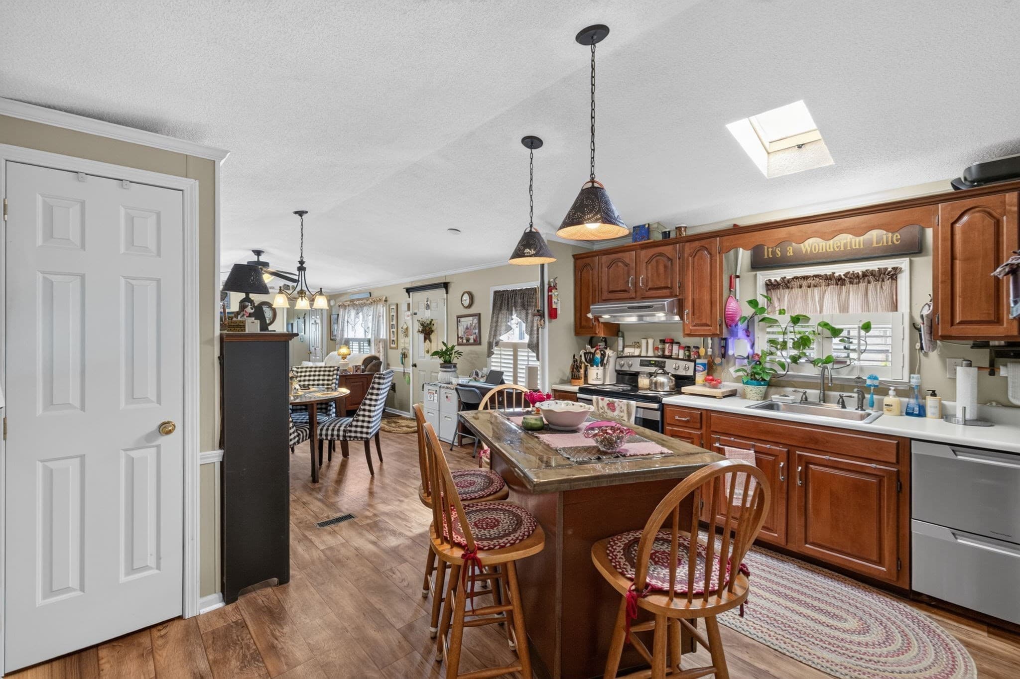 Mobile Home at 30 Tucker Terrace, Raynham MA 02767, Raynham, photo 12 of 34