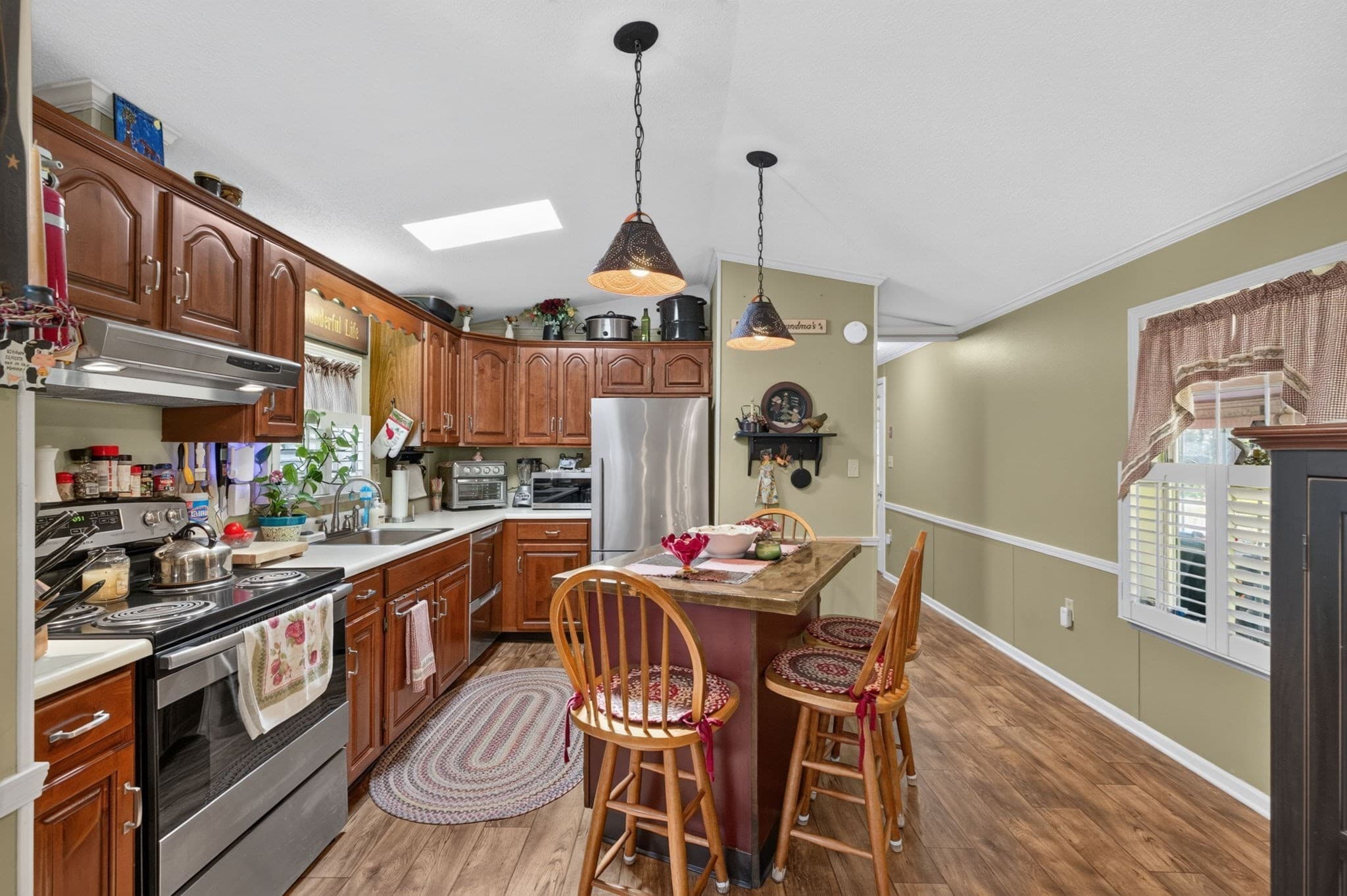 Mobile Home at 30 Tucker Terrace, Raynham MA 02767, Raynham, photo 5 of 34