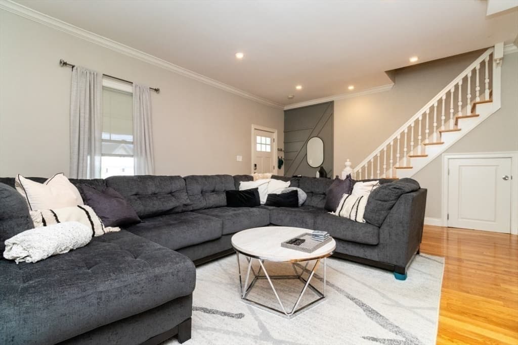 189 Shirley St # 1, Winthrop MA 02152 photo 2