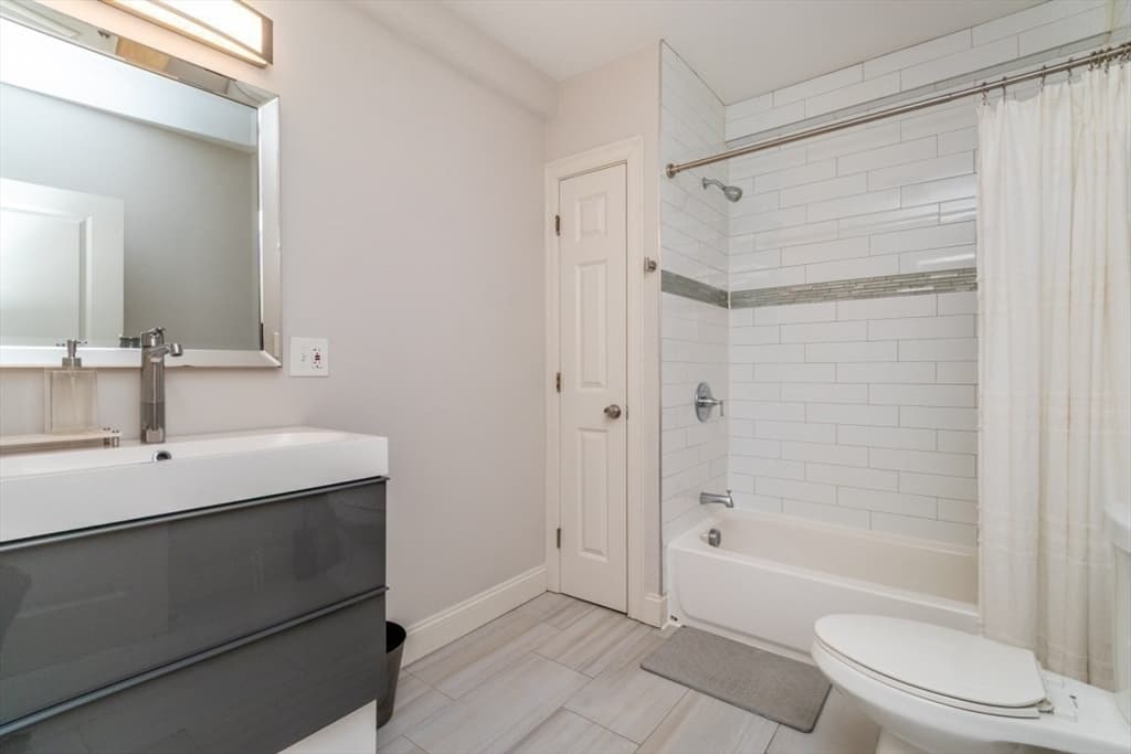 189 Shirley St # 1, Winthrop MA 02152 photo 16