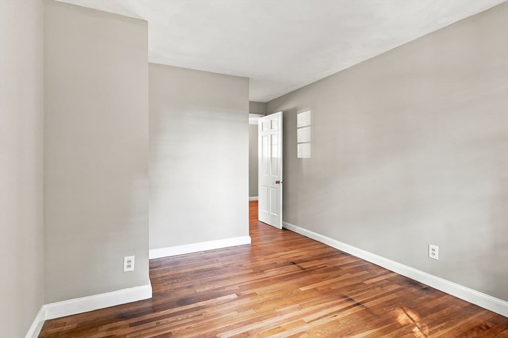 92 Oak Hollow Rd, Springfield MA 01128 photo 16