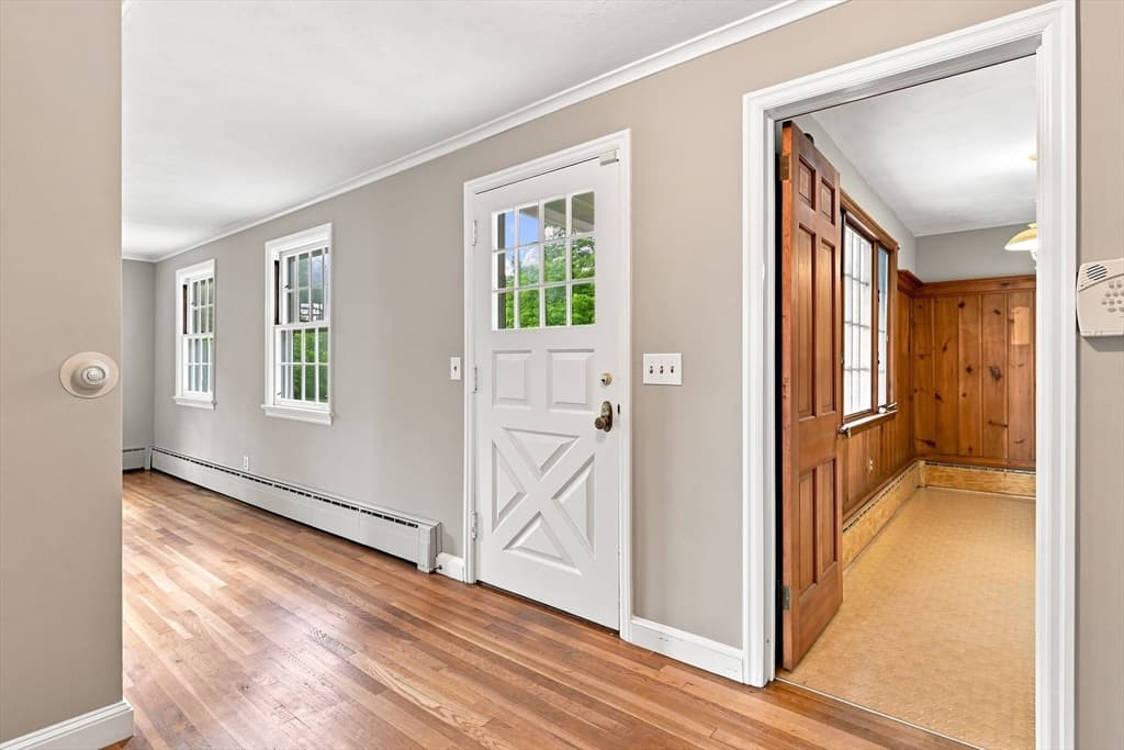 92 Oak Hollow Rd, Springfield MA 01128 photo 5