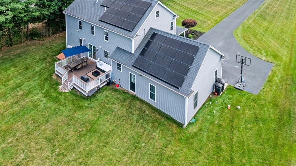 492 Sumner St, Stoughton MA 02072 photo 4