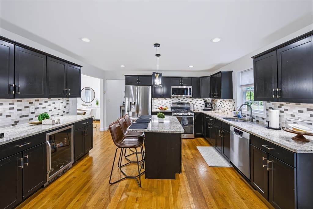 492 Sumner St, Stoughton MA 02072 photo 8
