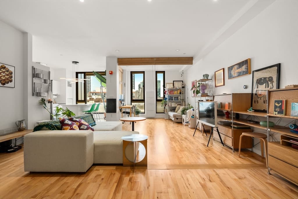 346 Congress Street # 608, Boston MA 02210 photo 2