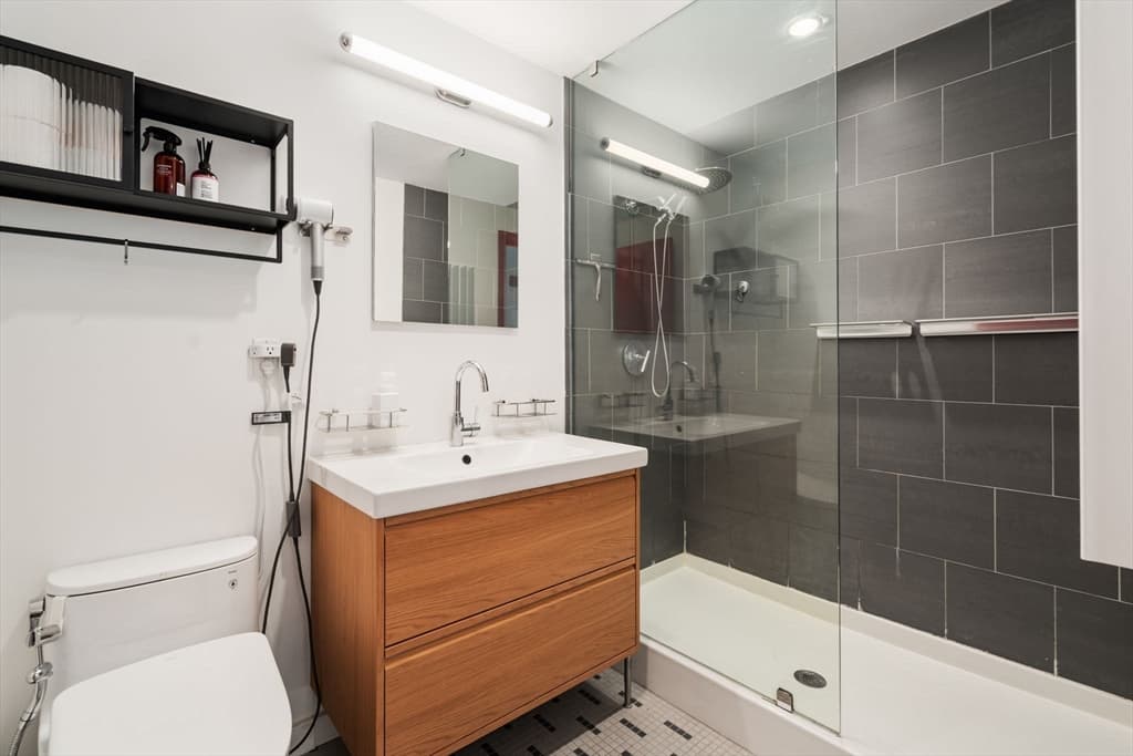346 Congress Street # 608, Boston MA 02210 photo 14