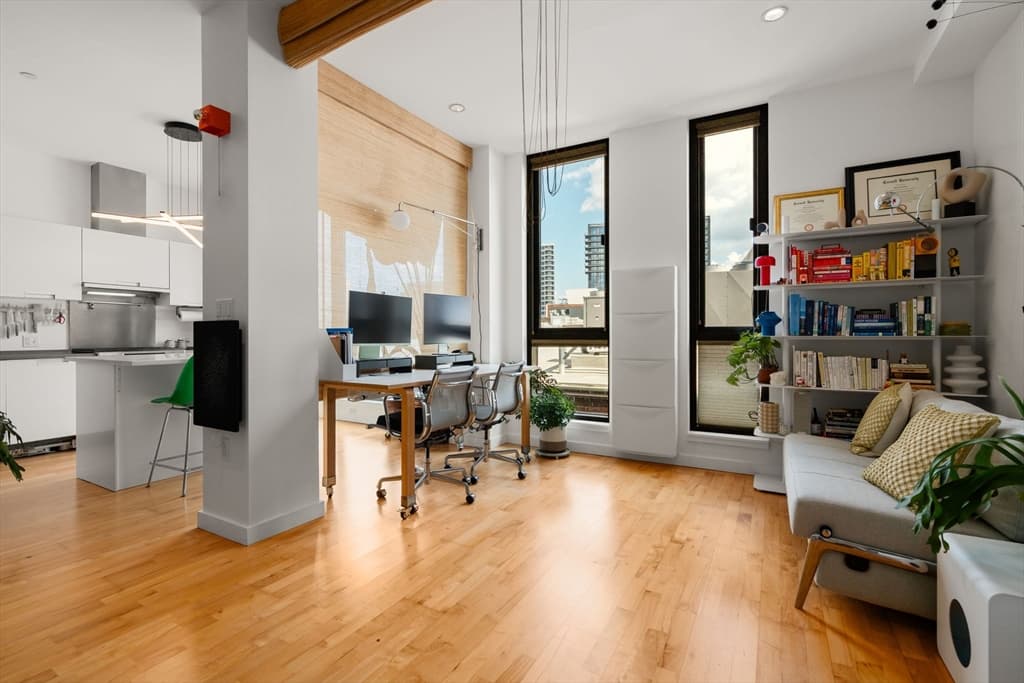 346 Congress Street # 608, Boston MA 02210 photo 4