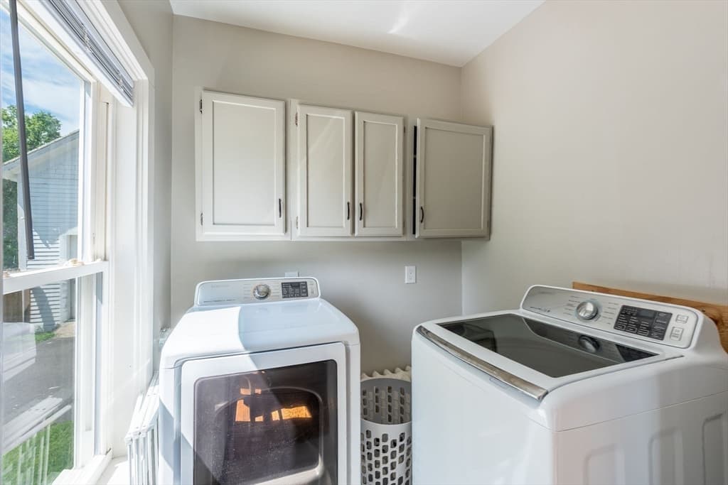1136 N Pleasant St, Amherst MA 01002 photo 23