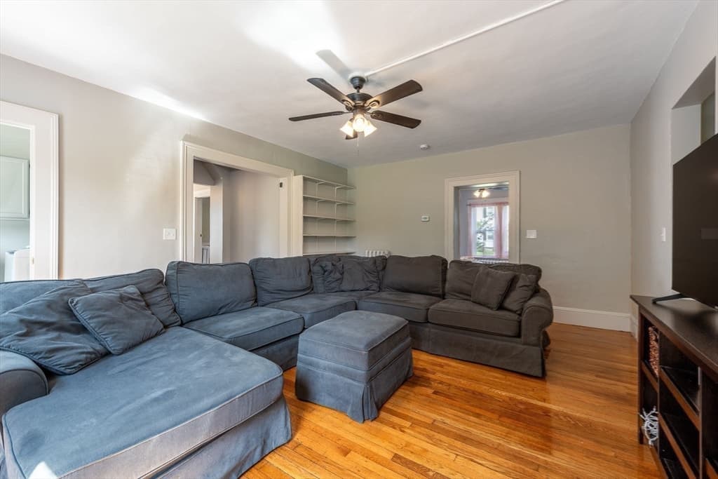 1136 N Pleasant St, Amherst MA 01002 photo 16