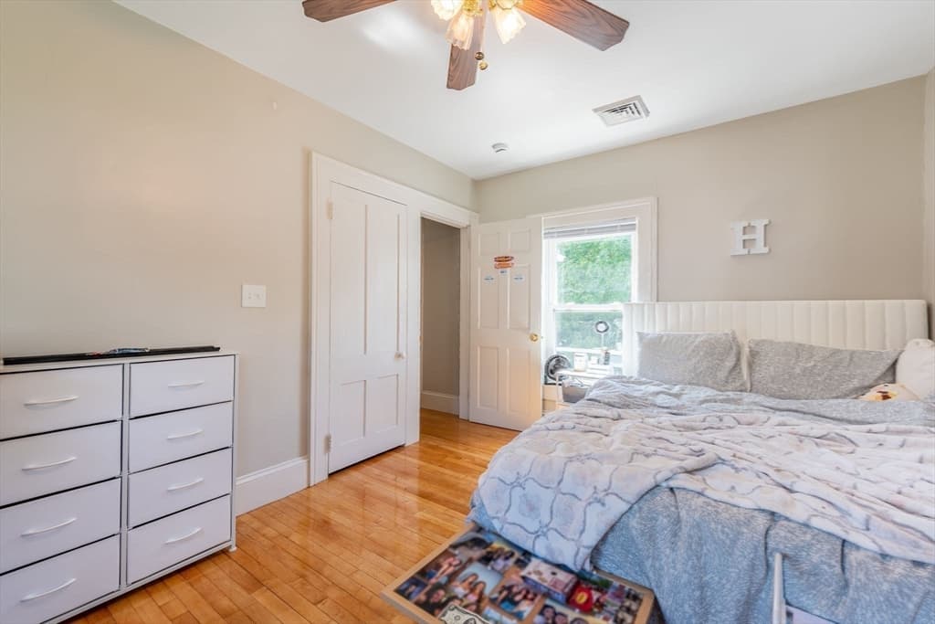 1136 N Pleasant St, Amherst MA 01002 photo 22