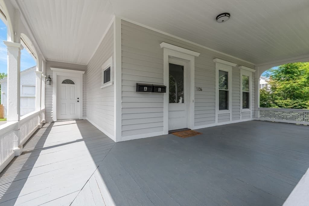 1136 N Pleasant St, Amherst MA 01002 photo 11