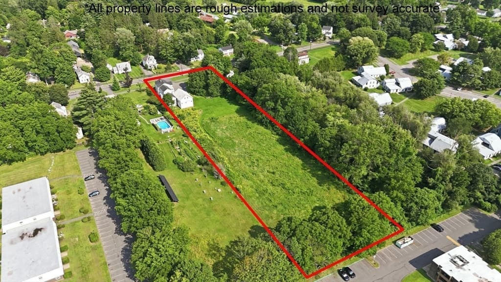 1136 N Pleasant St, Amherst MA 01002 photo 39
