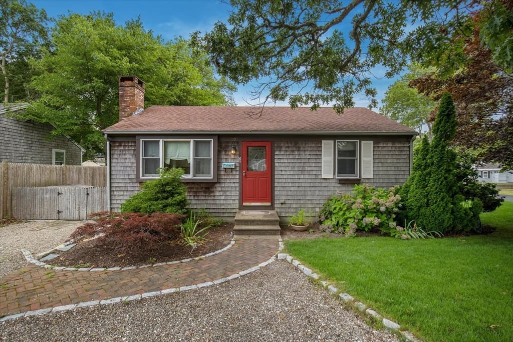 59 Swan Lake Road, Yarmouth MA 02673