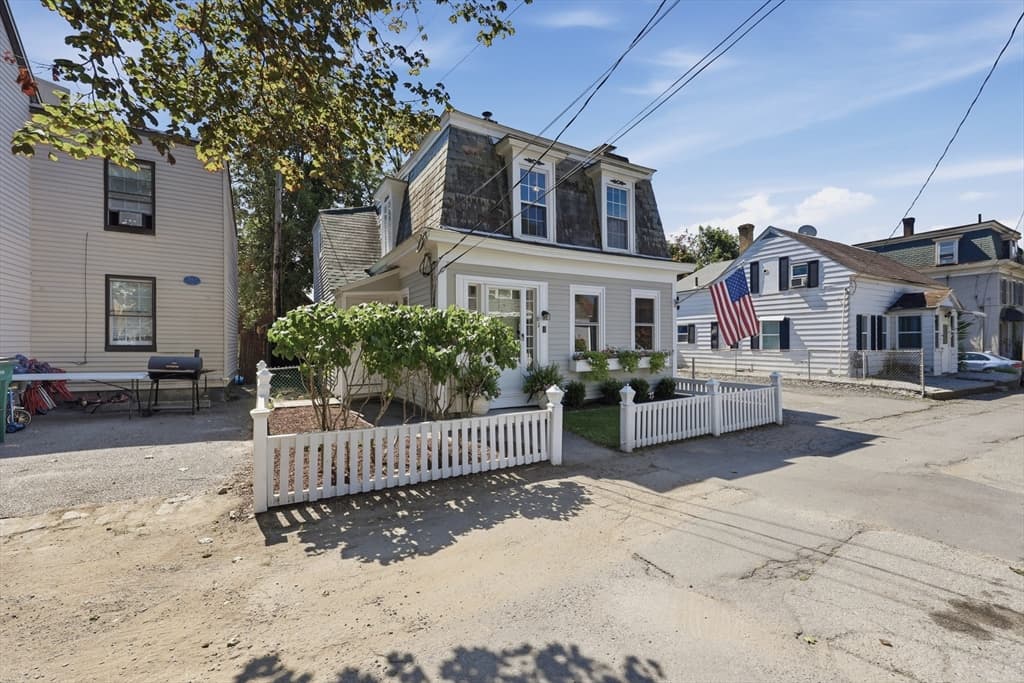 61 Central Street, Fitchburg MA 01420 photo 2