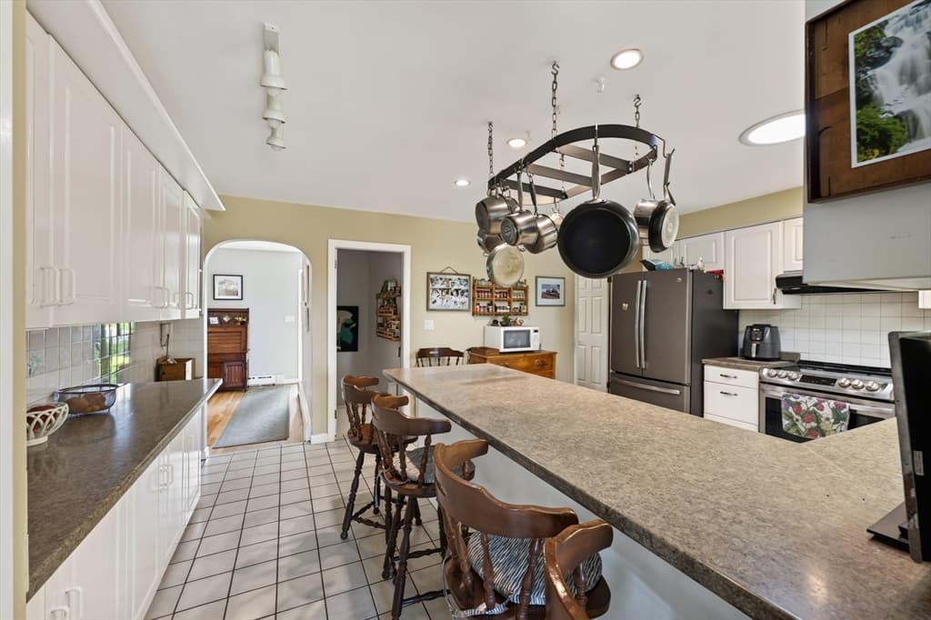 61 Highland Avenue, Dartmouth MA 02747 photo 8